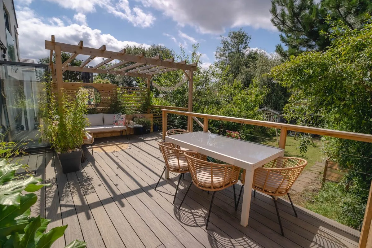 Dual Decking in a garden - Composite Prime