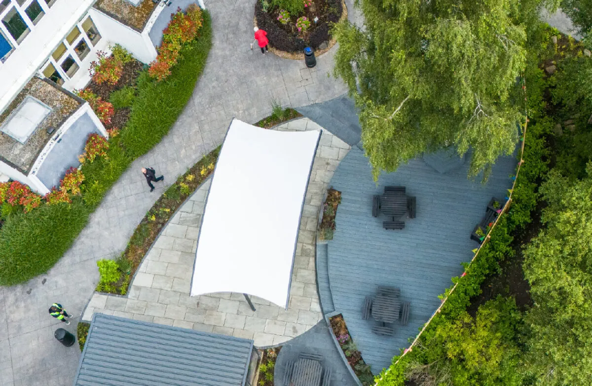 Birds eye view of Redux Decking in a garden - Composite Prime